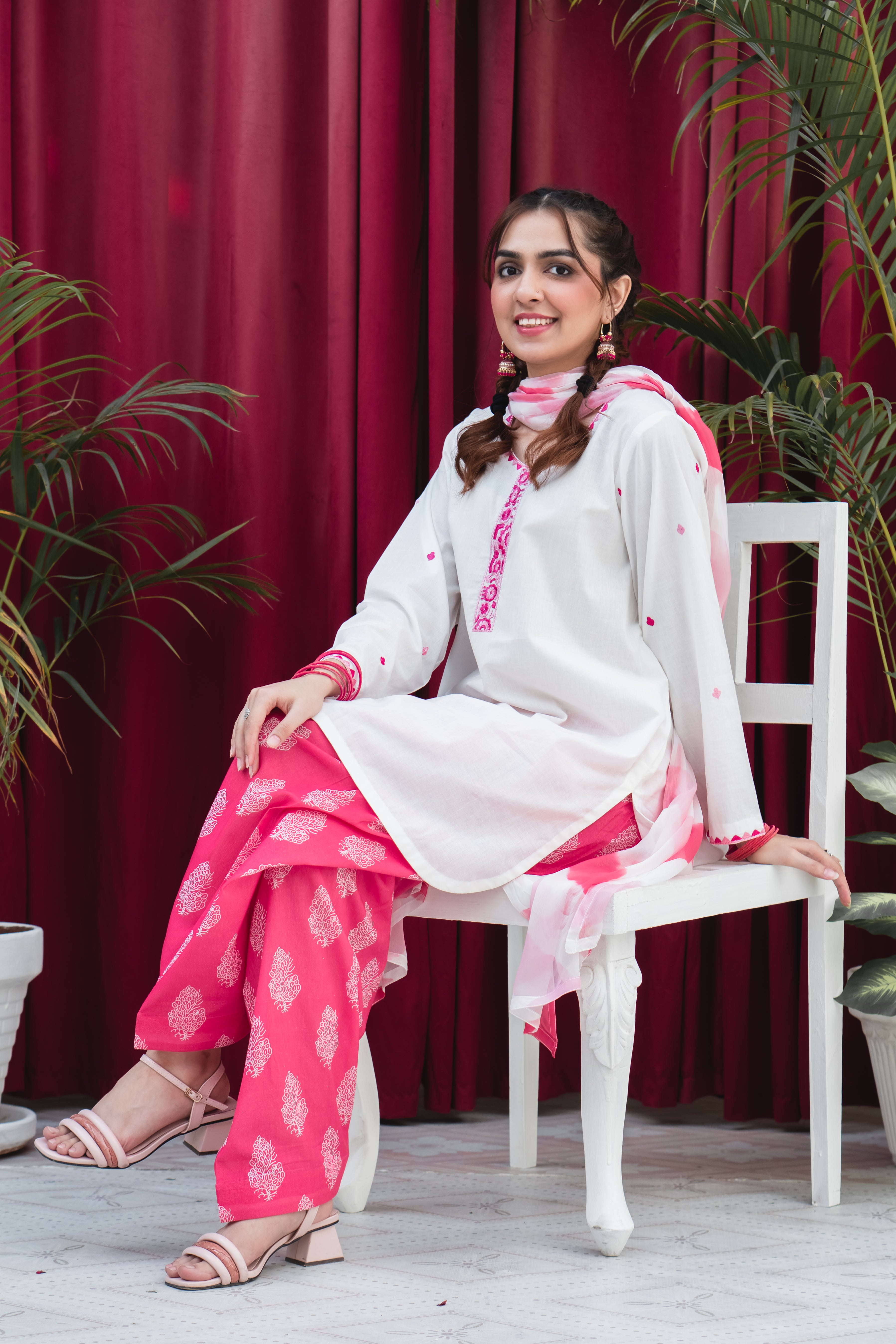 Gulabi Groove